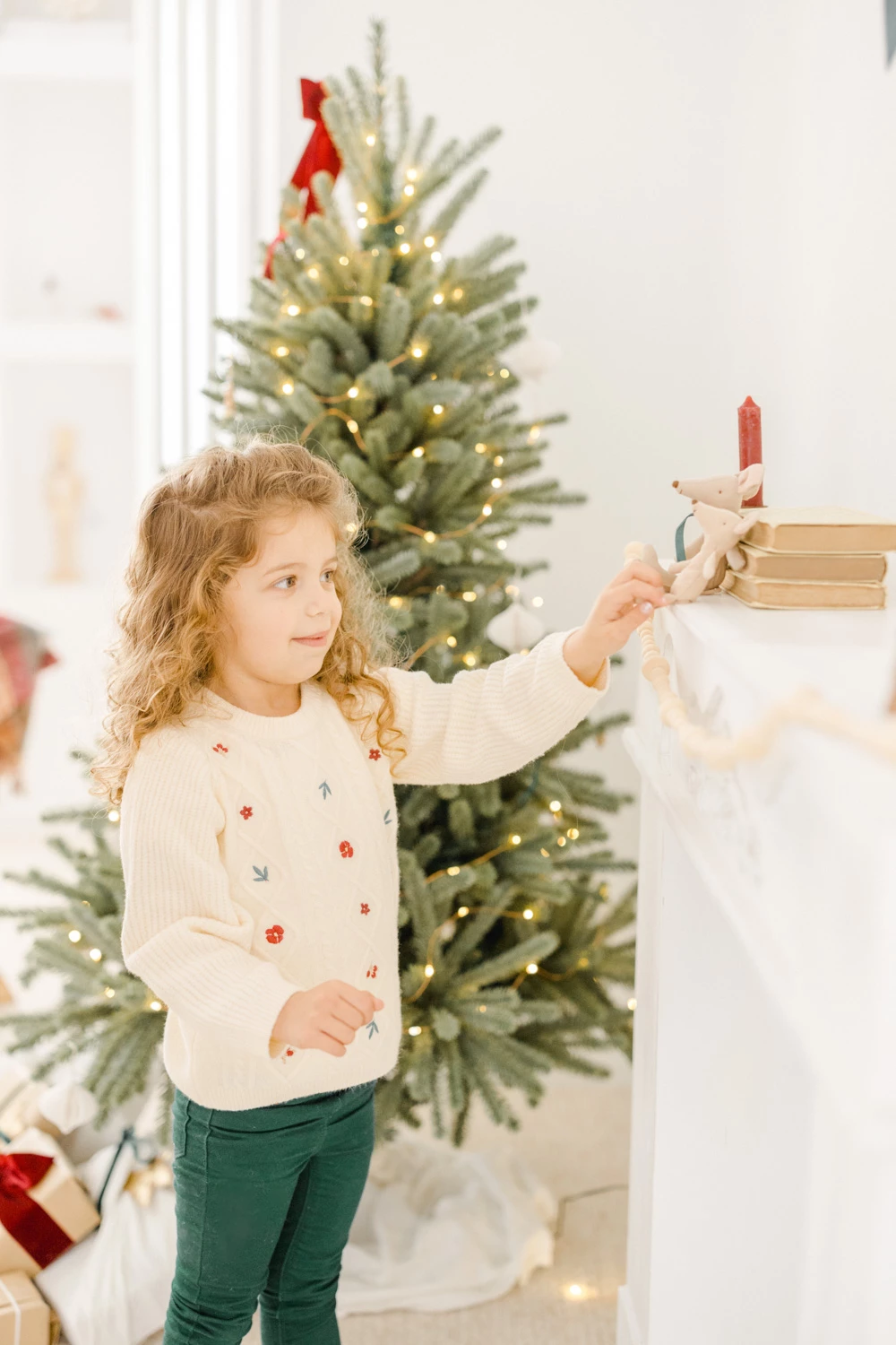 enfant événement rose bonheur beige